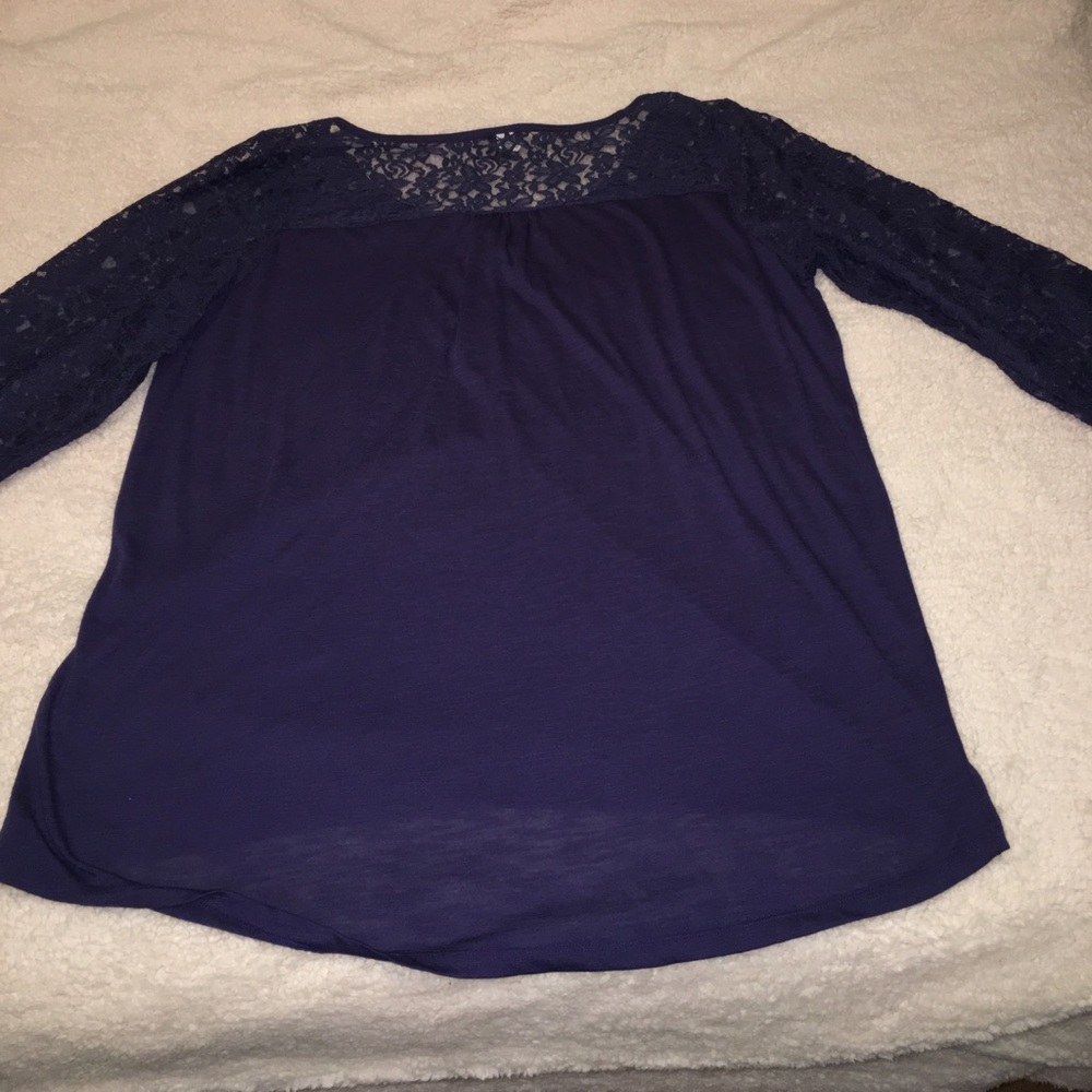Navy Torrid Top Size 4 w/Lace Sleeves